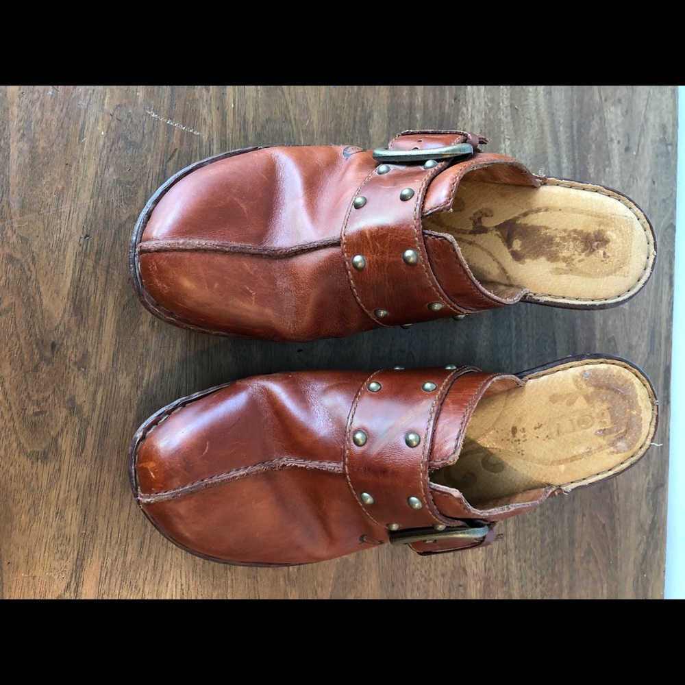 Born Clogs - Picture 3 of 5